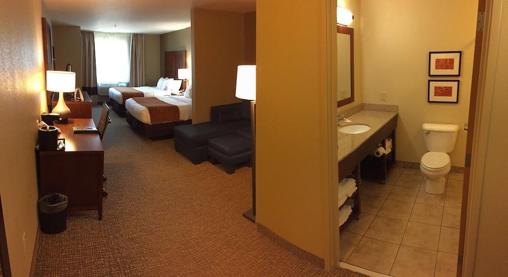 Comfort Suites Johnson Creek Conference Center Kültér fotó