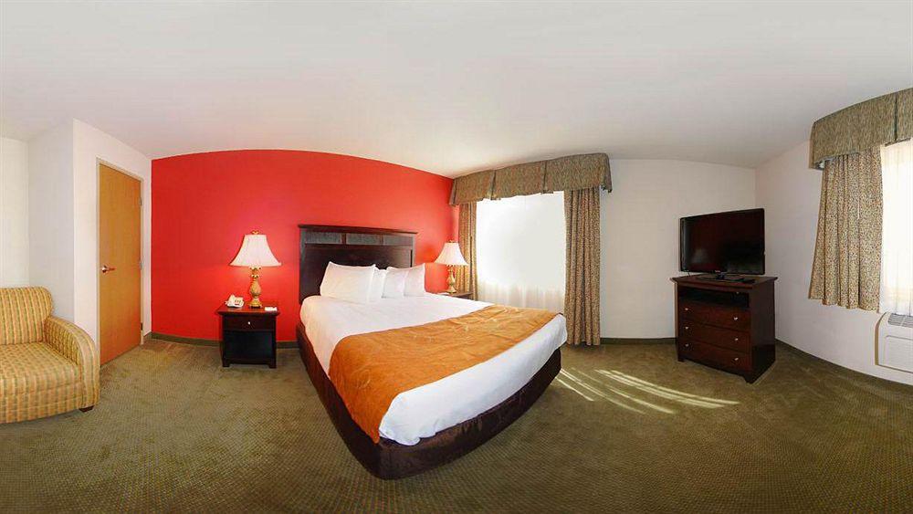 Comfort Suites Johnson Creek Conference Center Kültér fotó
