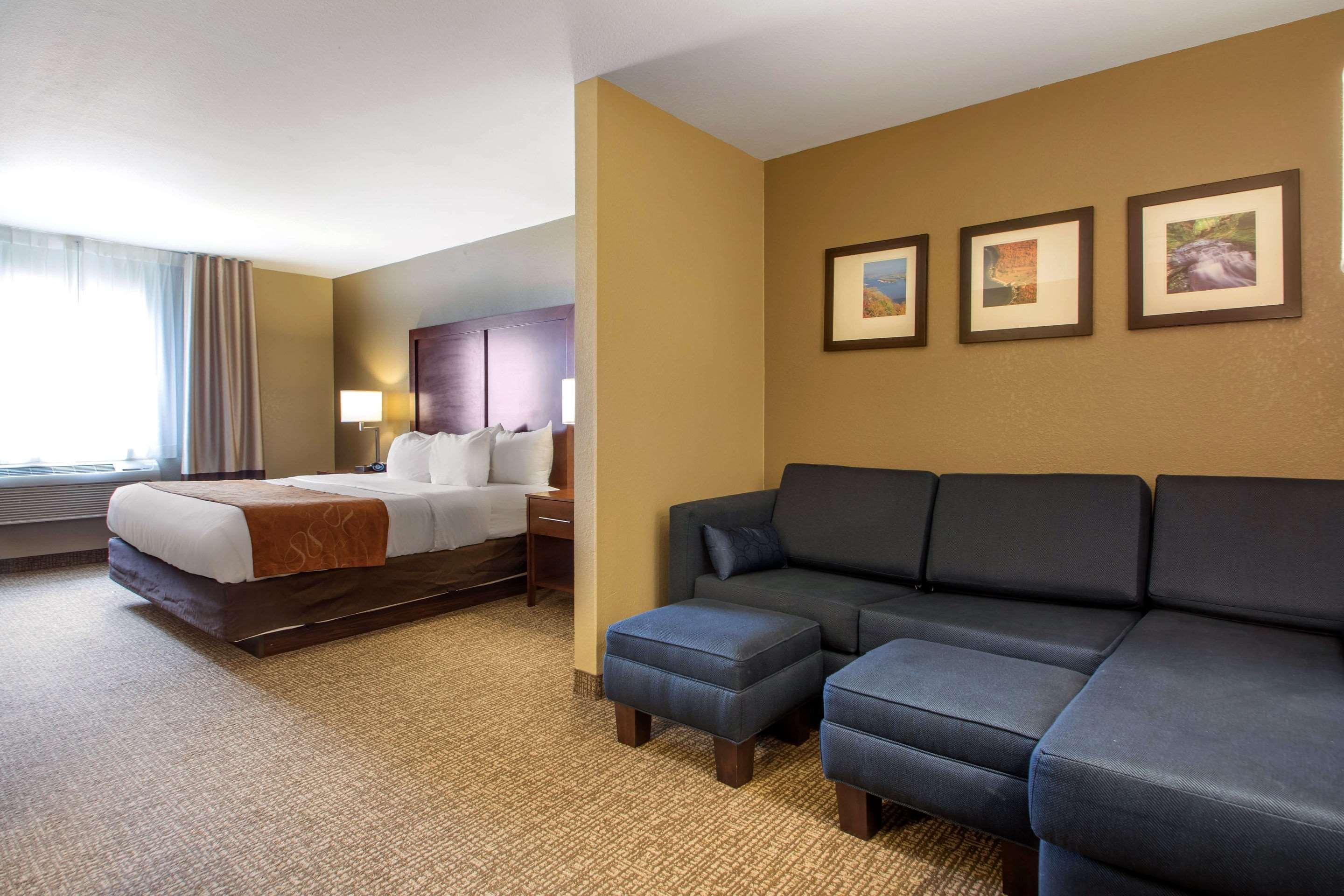Comfort Suites Johnson Creek Conference Center Kültér fotó