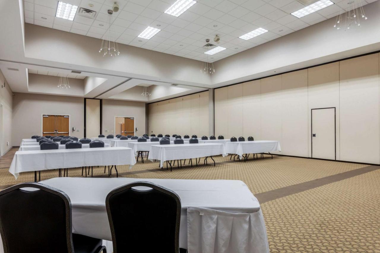 Comfort Suites Johnson Creek Conference Center Kültér fotó