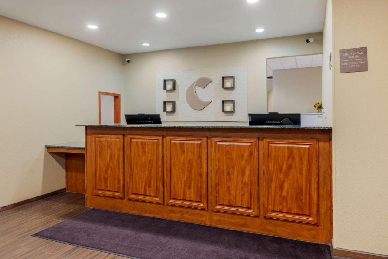 Comfort Suites Johnson Creek Conference Center Kültér fotó