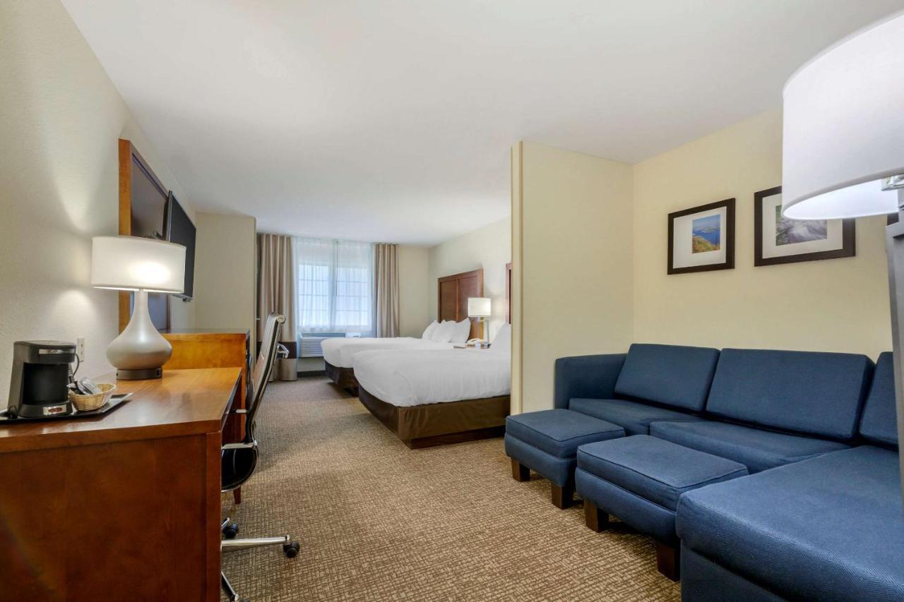 Comfort Suites Johnson Creek Conference Center Kültér fotó